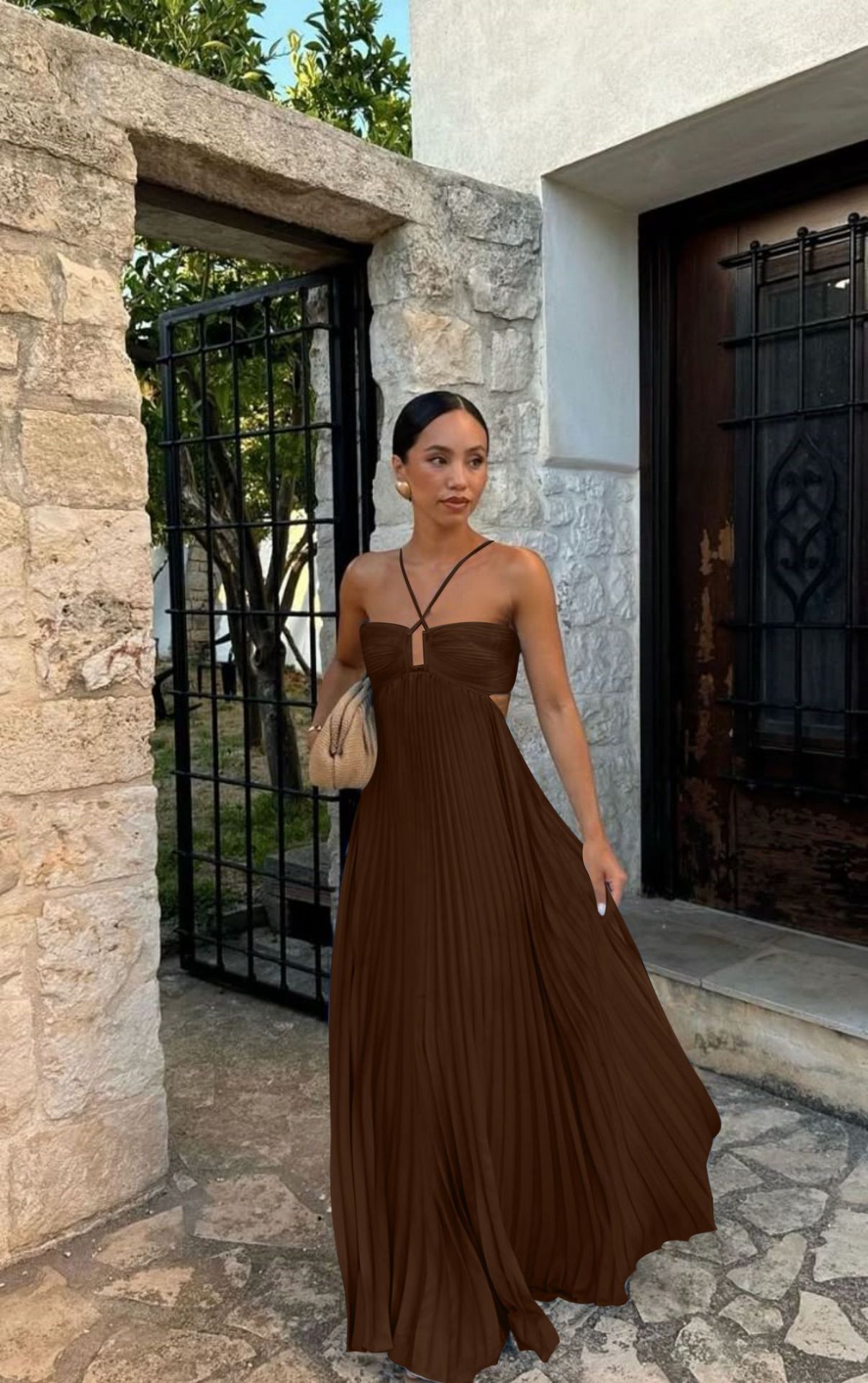 Robe Longue Plissée Sans Manches à Dos Nu – Élégance & Séduction